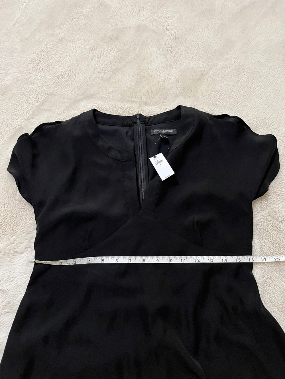 Banana Republic Black Short-Sleeve V-Neck A-Line Dress - Picture 4 of 9